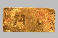 Cegła z sygnaturą &bdquo;MC&rdquo;