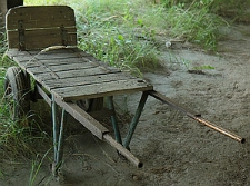 W&oacute;zek służący do ręcznego transportu cegieł