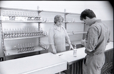 Sklep w Lubllinie - puste p&oacute;łki w dziale monopolowym