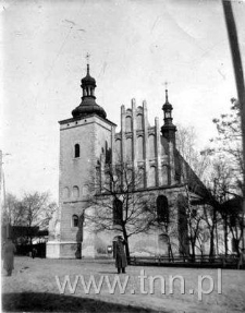 Kości&oacute;l Powizytkowski od strony ul. Peowiak&oacute;w