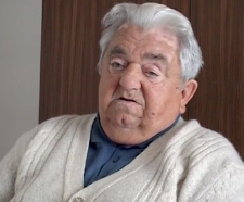 Przybycie transportu Żyd&oacute;w do obozu zagłady w Bełżcu - Jan Dzikowski - fragment relacji świadka historii [WIDEO]