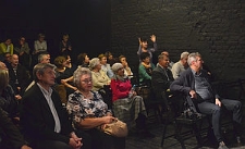 Widownia podczas prezentacji projektu "Lubelskie cegielnie. Materie miasta"