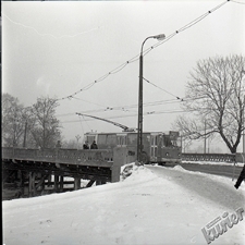 Most Lutosławskiego na Bystrzycy zimą, trakt Zamojski w Lublinie