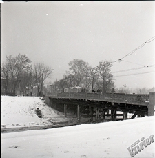 Most Lutosławskiego na Bystrzycy zimą, trakt Zamojski w Lublinie