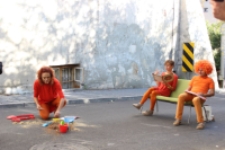 Spektakl "Skarpety i Papiloty" na ul. Żmigr&oacute;d