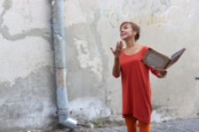 Spektakl "Skarpety i Papiloty" na ul. Żmigr&oacute;d