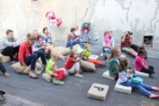 Spektakl "Skarpety i Papiloty" na ul. Żmigr&oacute;d