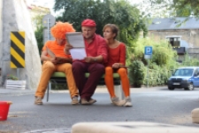 Spektakl "Skarpety i papiloty" na ul. Żmigr&oacute;d