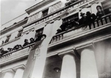The official opening ceremony of Chachmei Lublin Yeshiva - rectors on the balcony of the Academy
