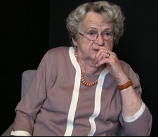 Koło zamku była śliczna b&oacute;żnica żydowska - Janina Mizeracka - fragment relacji świadka historii [WIDEO]