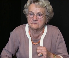 C&oacute;rka państwa Semadenich pomogła wielu luziom - Janina Mizeracka - fragment relacji świadka historii [WIDEO]