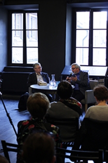 Spotkanie z profesorem Jackiem Leociakiem wok&oacute;ł książki &bdquo;Młyny boże. Zapiski o Kościele i Zagładzie&rdquo;