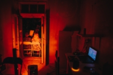 "Wojna świat&oacute;w". Koncert z performatywnym czytaniem.