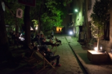 "Wojna świat&oacute;w". Koncert z performatywnym czytaniem.