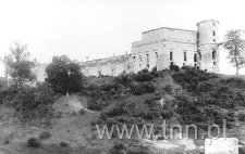 Widok janowieckiego Zamku od strony zachodniej