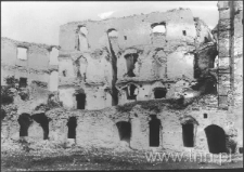 Ruiny Zamku janowieckiego - krużganki