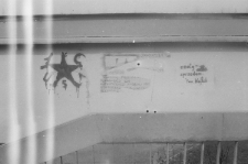 Demonstracja i marsz członk&oacute;w NZS podczas rocznicy katyńskiej 11.04.1989 r.