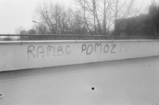 Demonstracja i marsz członk&oacute;w NZS podczas rocznicy katyńskiej 11.04.1989 r.