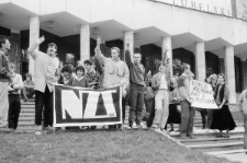 Demonstracja NZS pod Gmachem Gł&oacute;wnym KUL