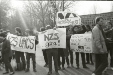 Mecz NZS UMCS kontra ZSP UMCS na boisku przy ul. Langiewicza w Lublinie 13.03.1989 r.