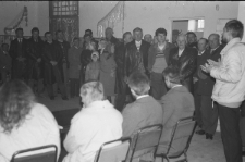 Wiec wyborczy Tadeusza Mańki w Częstoborowicach podczas kampanii wyborczej w 1989 r.