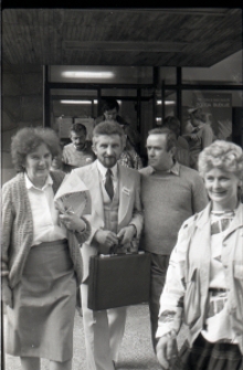 Wiec wyborczy Tadusza Mańki w Fabryce Samochod&oacute;w Ciężarowych w Lublinie podczas kampanii wyborczej w 1989 r.