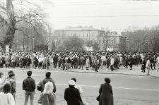 Demonstracja KPN na Placu Litewskim w Lublinie 11.04.1989 roku