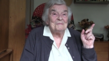 Niespodziewane wizyty Niemc&oacute;w w prywatnych mieszkaniach podczas okupacji - Maria Rzeźnicka - fragment relacji świadka historii [WIDEO]