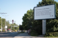 Fraszka Jana Kochanowskiego na billboardzie przy ul. Kunickiego