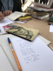 Terytoria Poezji na Placu Litewskim. Akcja "Podaruj wiersz"