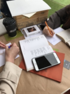 Terytoria Poezji na Placu Litewskim. Akcja "Podaruj wiersz"