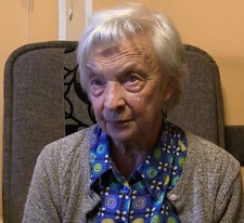 Od przekładania papierk&oacute;w do stanowiska zastępcy gł&oacute;wnego księgowego - Maria Bujalska - fragment relacji świadka historii [WIDEO]