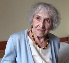 Na początku wojny przyszły do nas trzy Żyd&oacute;weczki - Teresa Piątkowska - fragment relacji świadka historii [WIDEO]