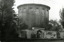 Widok na wieżę ciśnień od Alei Racławickich