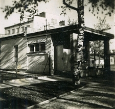 Portiernia wodociąg&oacute;w przy obecnej Alei Piłsudskiego