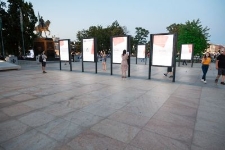 Wiecz&oacute;r między wierszami