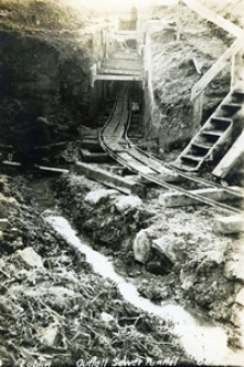 Budowa tunelu kanalizacji miejskiej - październik 1925