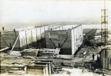 Osadniki Imhoffa w trakcie budowy
