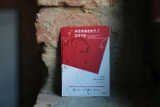 Zaproszenie na wystawę „Nagła wyspa. Herbert 2019”