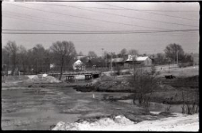 Widok mostu na Bystrzycy przy ujściu z Zalewu Zemborzyckiego