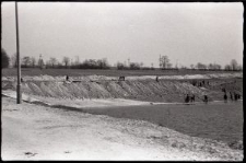 Budowa brzegu Zalewu Zemborzyckiego