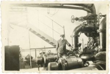 Antoni Dybala we wnętrzu stacji pomp "Wrotk&oacute;w"