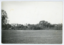 Boisko piłkarskie na łąkach w Zemborzycach