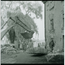 Prace budowlane na Placu po Farze