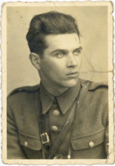 Romuald Maron w mundurze wojskowym