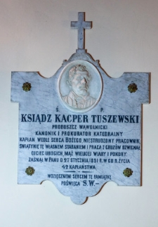 Epitafium ks. Kacpra Tuszewskiego - Kościół rzymskokatolicki pw. św. Wojciecha w Wąwolnicy