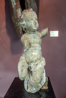 Rzeźba anioła - Kaplica Matki Bożej Kębelskiej, Wąwolnica