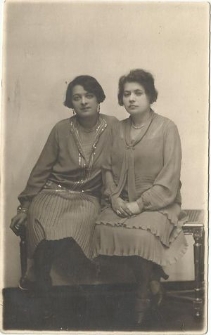 Cywia Rozen z domu Obersztern (po lewej) i Laja Obersztern z domu Flam-Grad