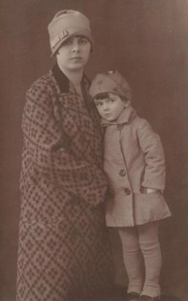 Rozalia Hoenigsfeld z domu Obersztern (z lewej) i Ruth Hoenigsfeld