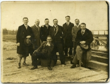 Grupa przyjaci&oacute;ł w rejonie Cukrowni Lublin